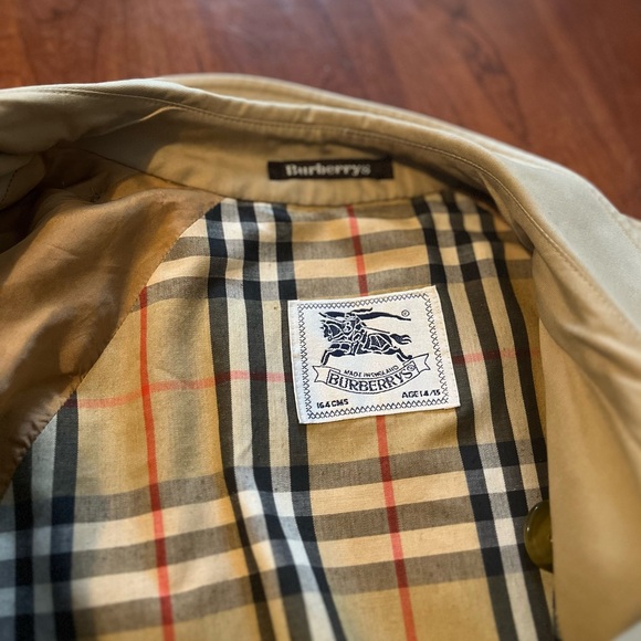 Vintage Burberry Trench - Picture 2 of 10